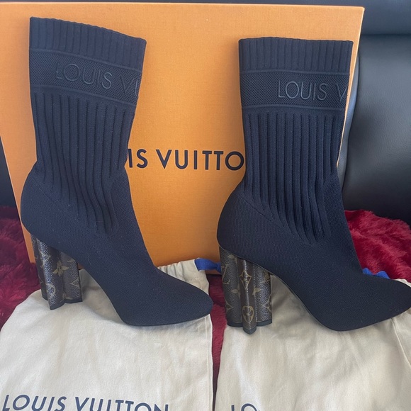 Shoes - Brand new LV boots